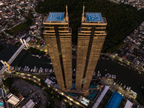 Apartamento no Edifício Yachthouse