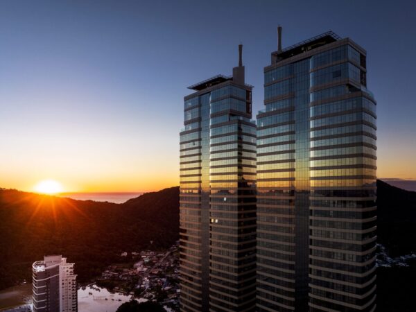 Apartamento no Edifício Yachthouse