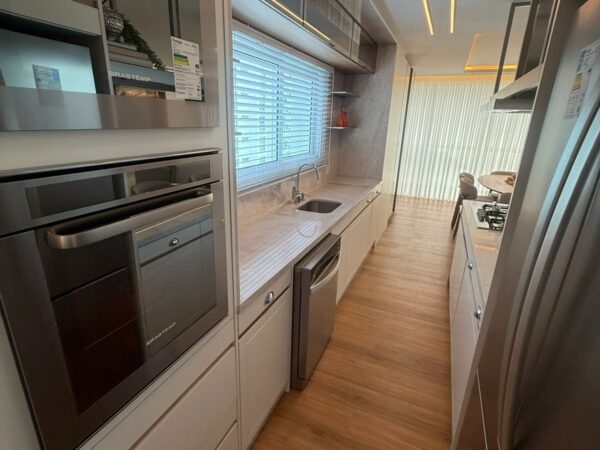 Skyline Tower andar alto