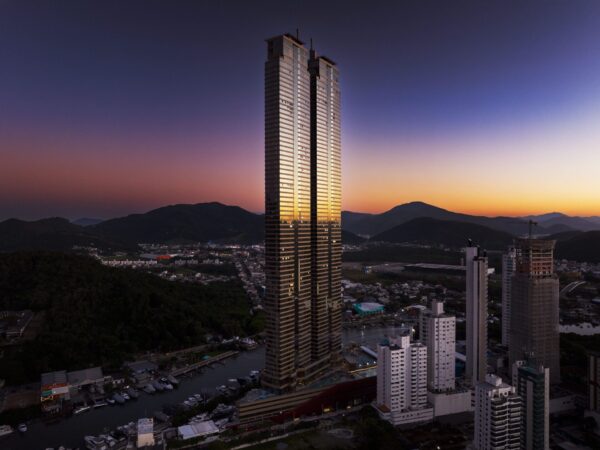 Apartamento Disponível no Yachthouse