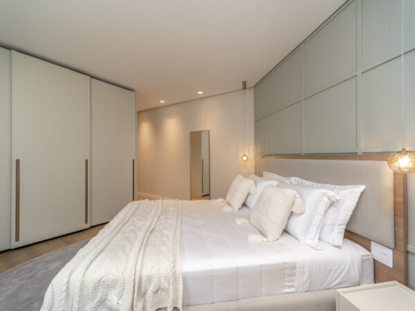 Theiss Heim Cobertura Frente Mar