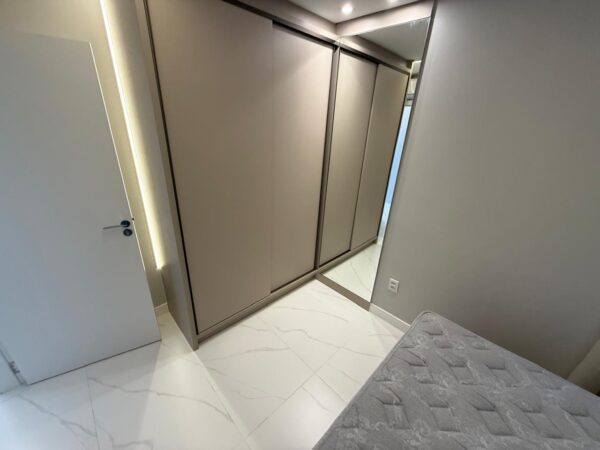 Edifício Saint Germain Apto Mobiliado à Venda