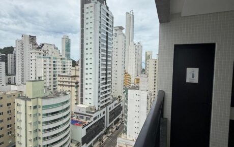 Apto à Venda no Torre de Booz