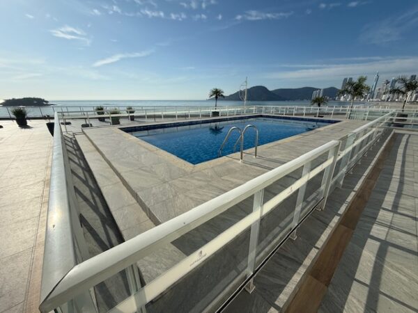 Edifício Imperatriz Apartamento Frente Mar à Venda