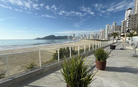 Edifício Imperatriz Apartamento Frente Mar à Venda