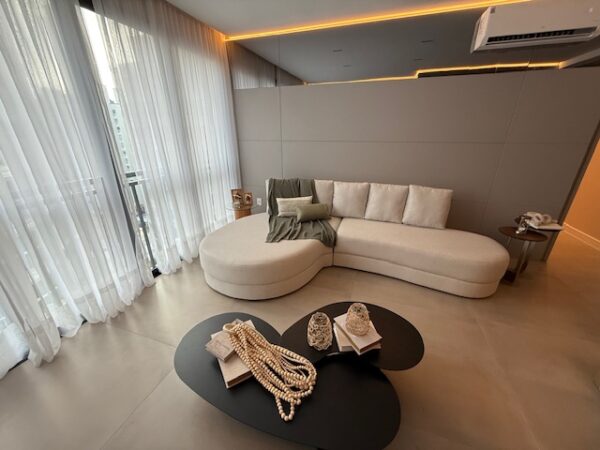 Sun Beach Residence Apartamento Decorado à Venda