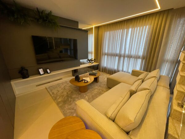 Hamptons Village Cobertura Duplex Decorado à Venda